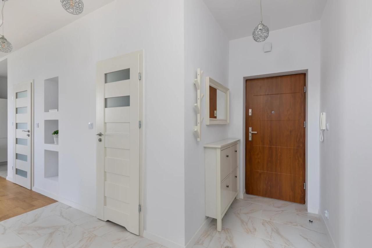 Przestronny Apartament Z Widokiem Na Miasto W Warszawie Варшава Экстерьер фото