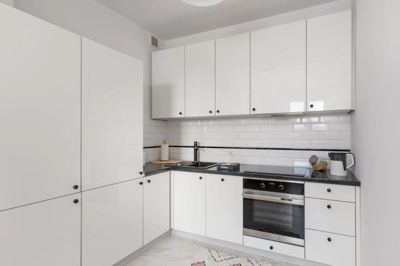 Przestronny Apartament Z Widokiem Na Miasto W Warszawie Варшава Экстерьер фото